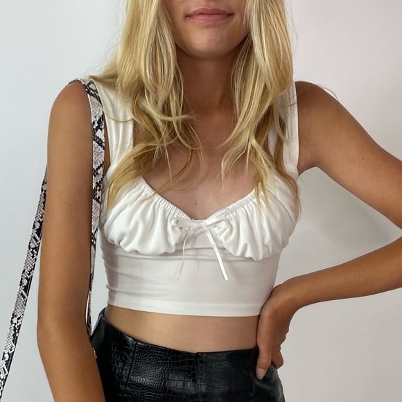 White Tank - Picture 2 of 4